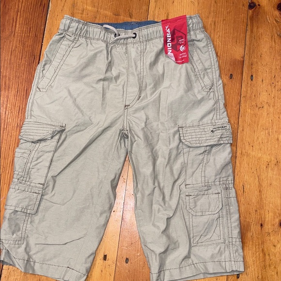 UNIONBAY Boy’s Cargo Shorts khaki pull on faux zipper Size 10/12 - Picture 1 of 6